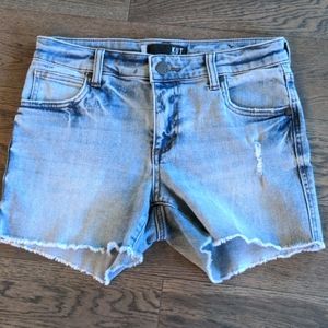 Kut from the Kloth size 2 Gidget denim shorts